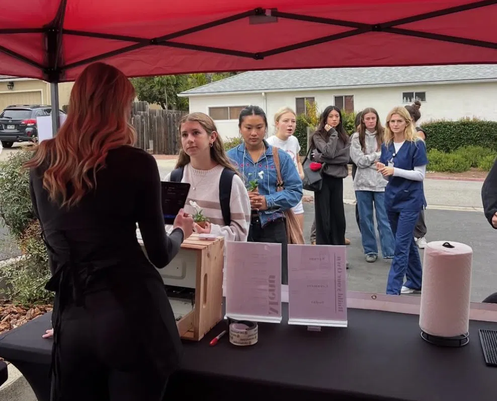 Customers at a Dirty pop-up